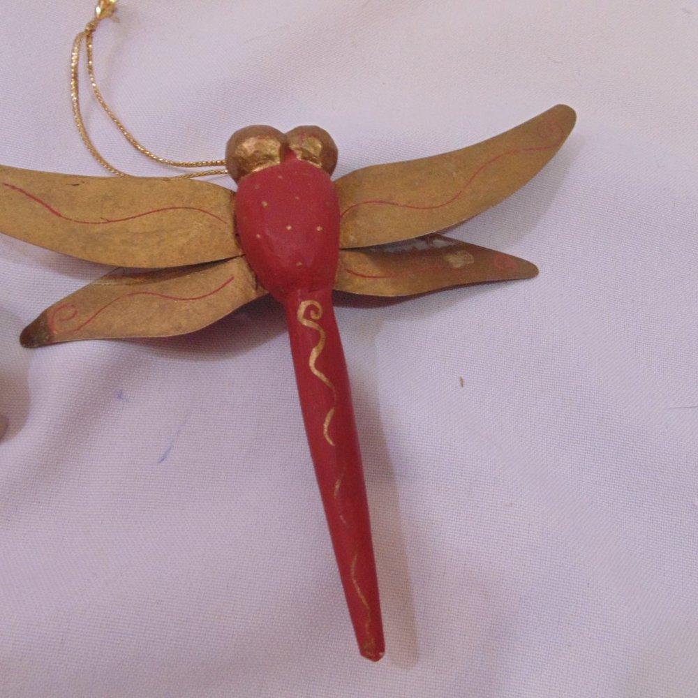 Christmas ornament magnolia flower ceramic and dragonfly - Picture 3 of 4